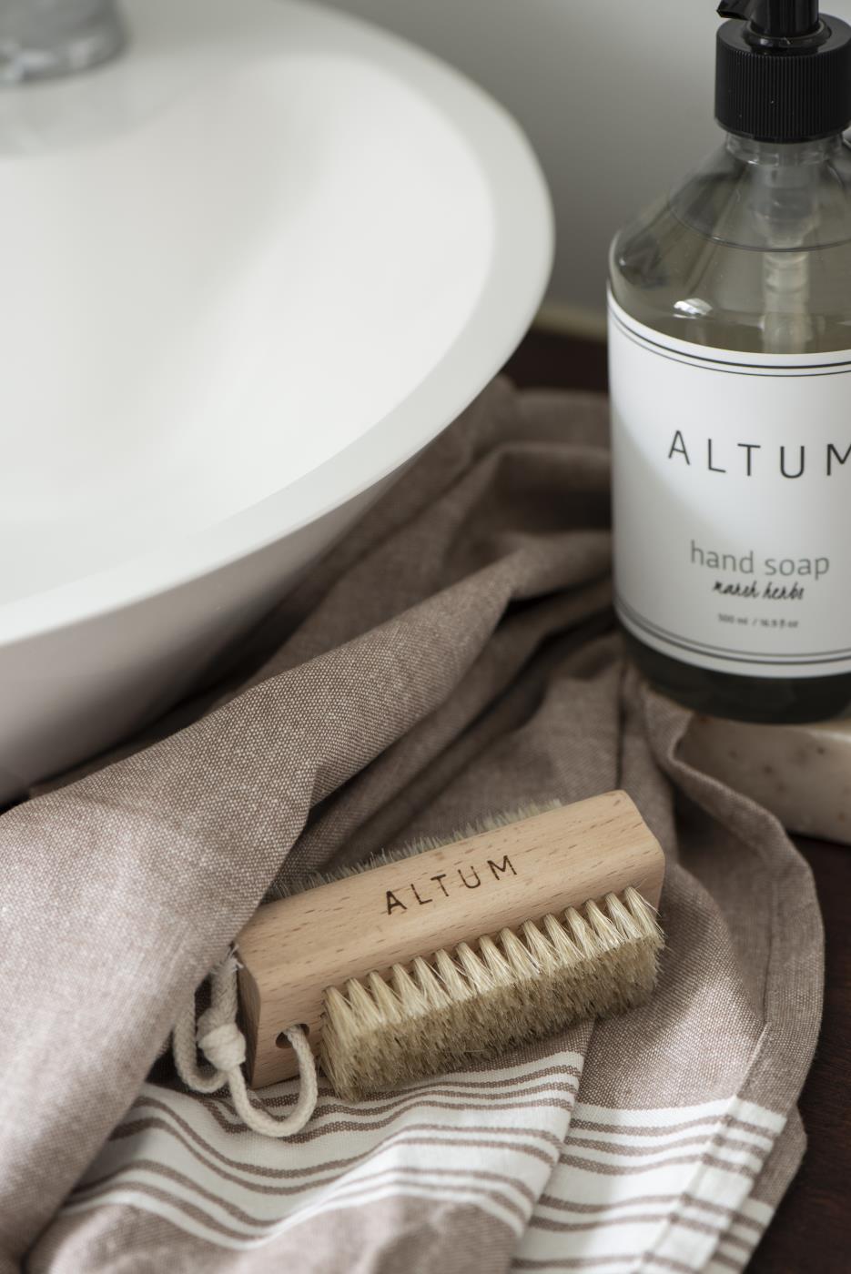 Håndkle, brun m/hvite striper Ib Laursen